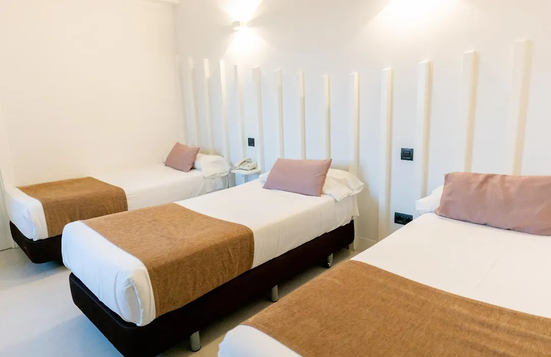 Hostal Gran Via 44-1